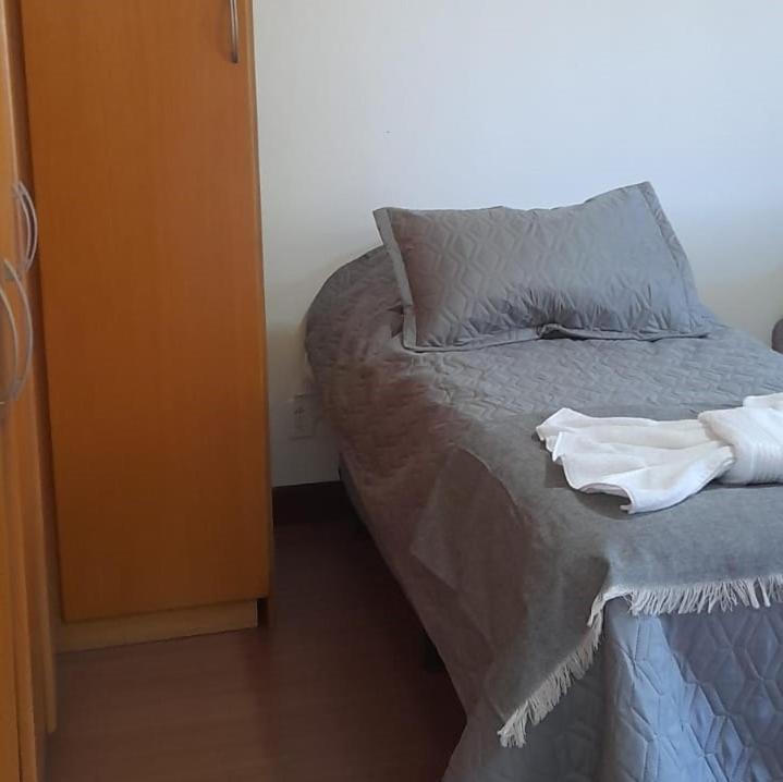 Casa Ampla Com Lareira E Churrasqueira 卡内拉 外观 照片