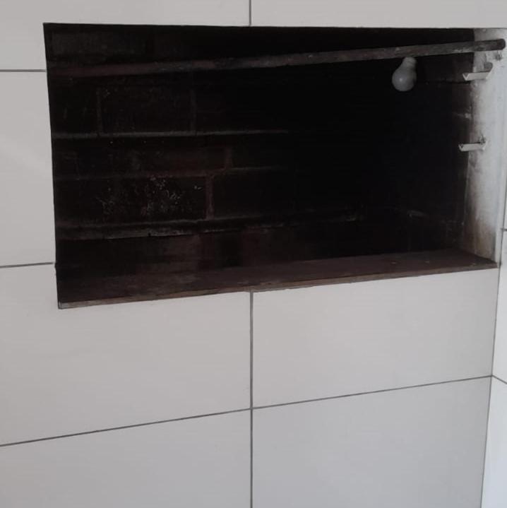 Casa Ampla Com Lareira E Churrasqueira 卡内拉 外观 照片