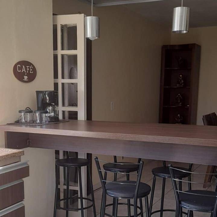 Casa Ampla Com Lareira E Churrasqueira 卡内拉 外观 照片